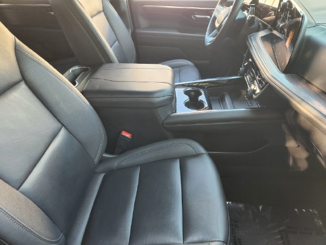Used 2025 Chevrolet Tahoe LT AWD/4WD image 19