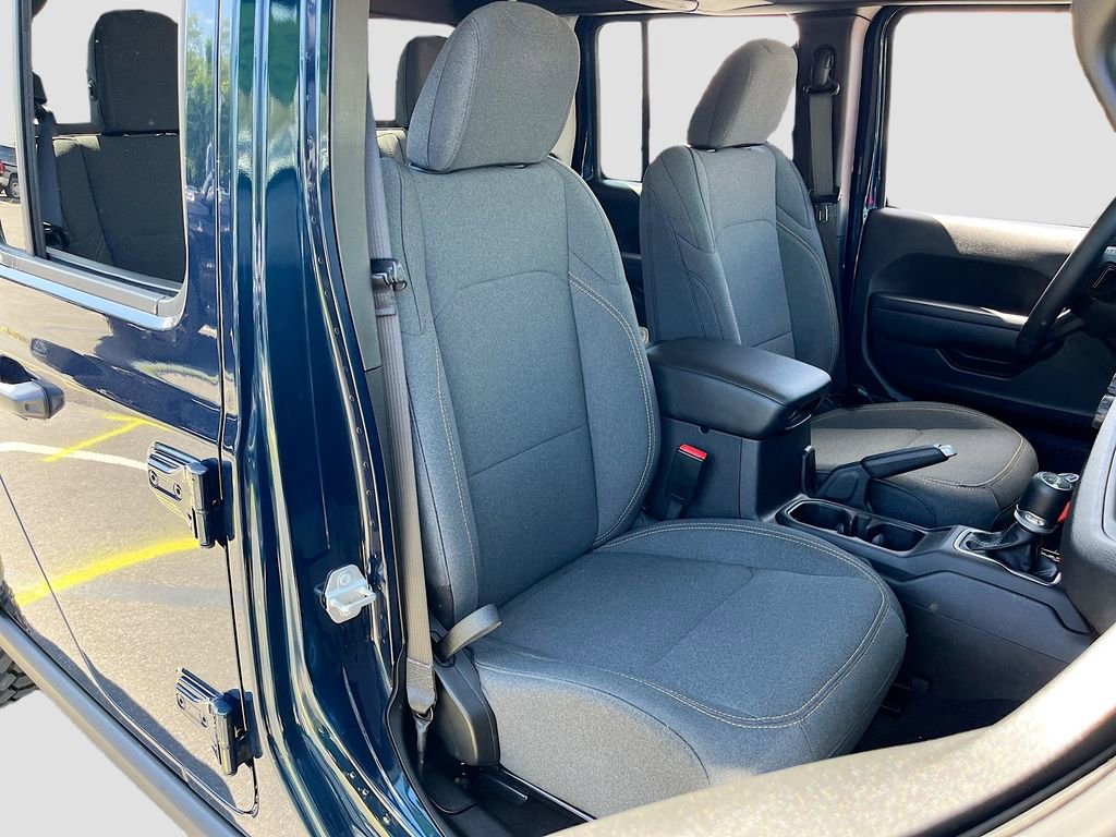 Certified 2025 Jeep Gladiator Willys image 27