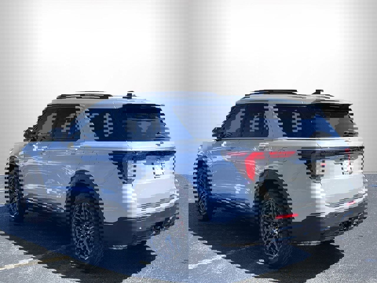 New 2026 Ford Explorer ST-Line w/ ST-Line Street Pack image 25