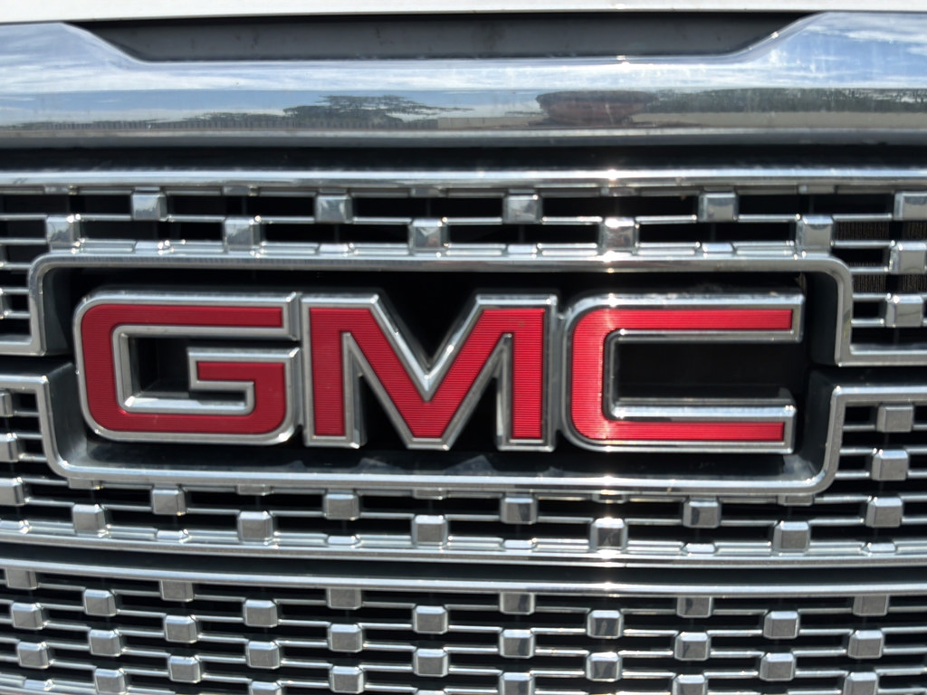 Used 2017 GMC Sierra 1500 Denali w/ Denali Ultimate Package AWD/4WD image 18