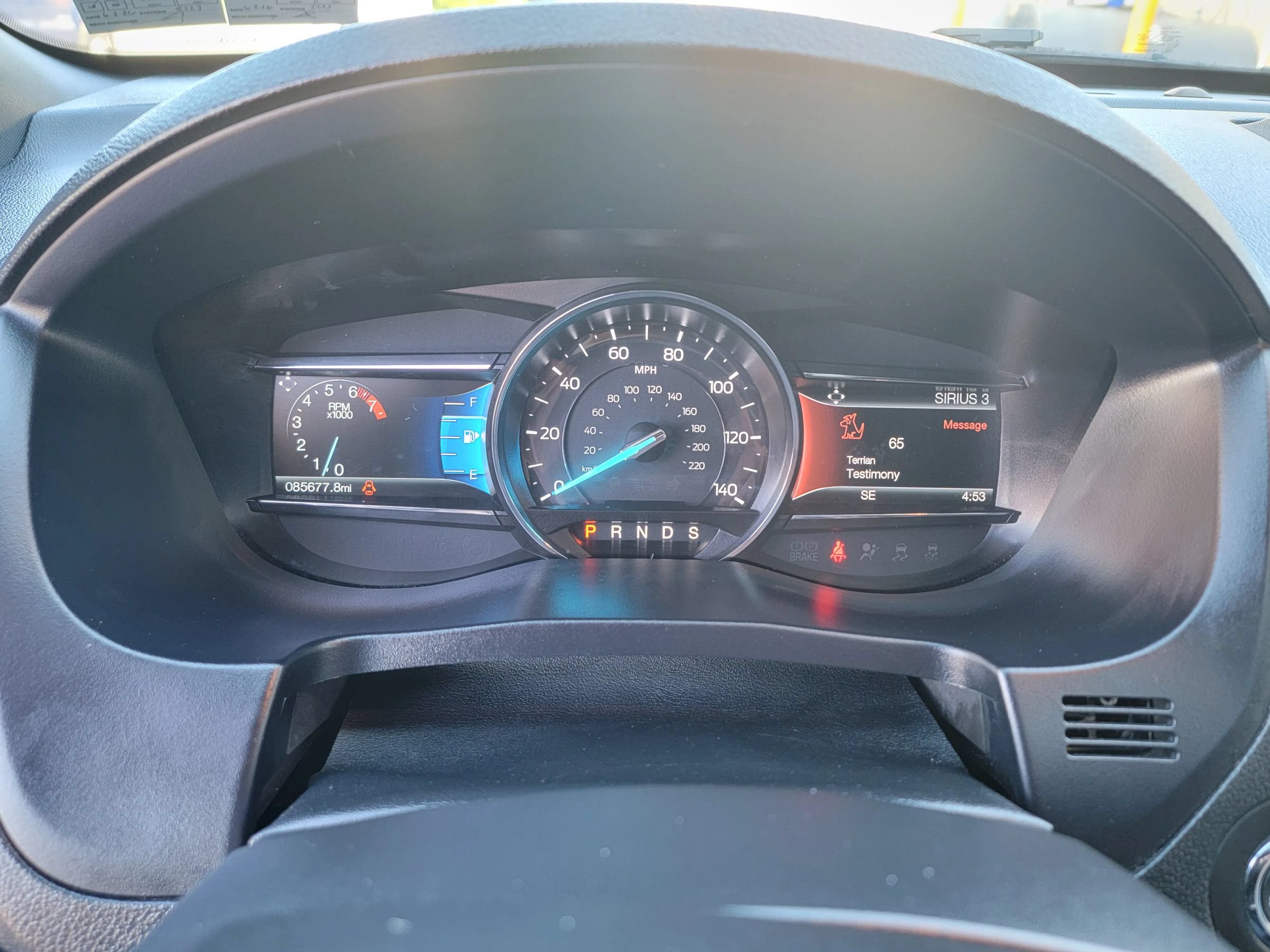 Used 2017 Ford Explorer XLT w/ Equipment Group 202A AWD/4WD image 27