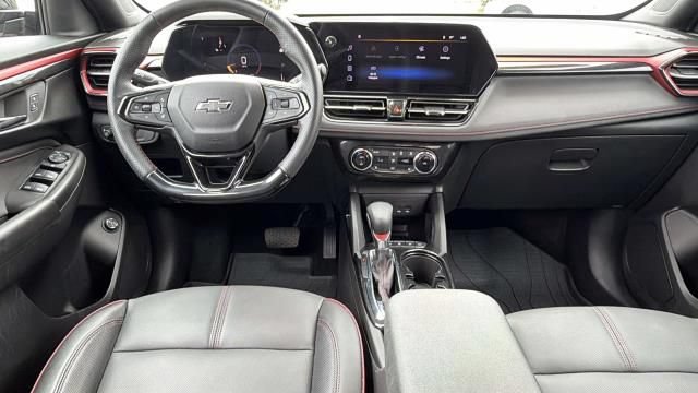 Used 2025 Chevrolet TrailBlazer RS w/ Convenience Package AWD/4WD image 8