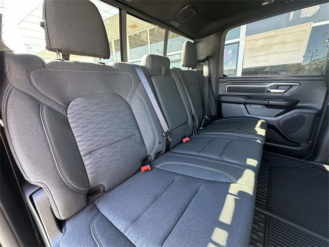 New 2026 RAM 1500 4x4 Crew Cab image 31