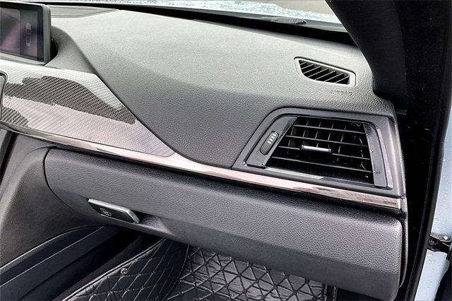 Used 2015 BMW M4 Convertible image 16