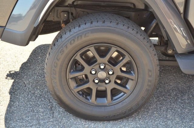 Used 2020 Jeep Gladiator Overland image 11