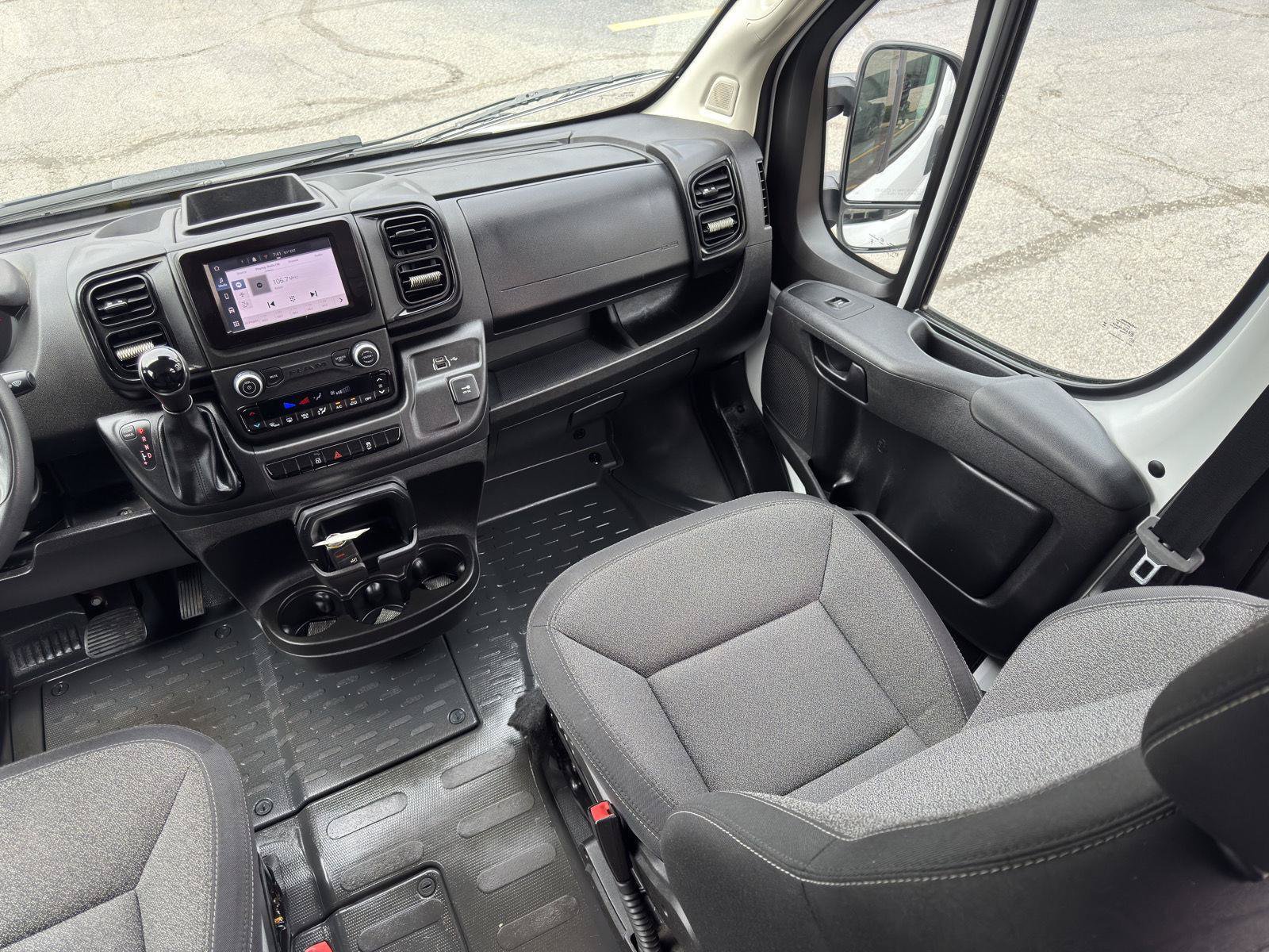 Used 2025 RAM ProMaster 2500 w/ Convenience Group FWD image 20