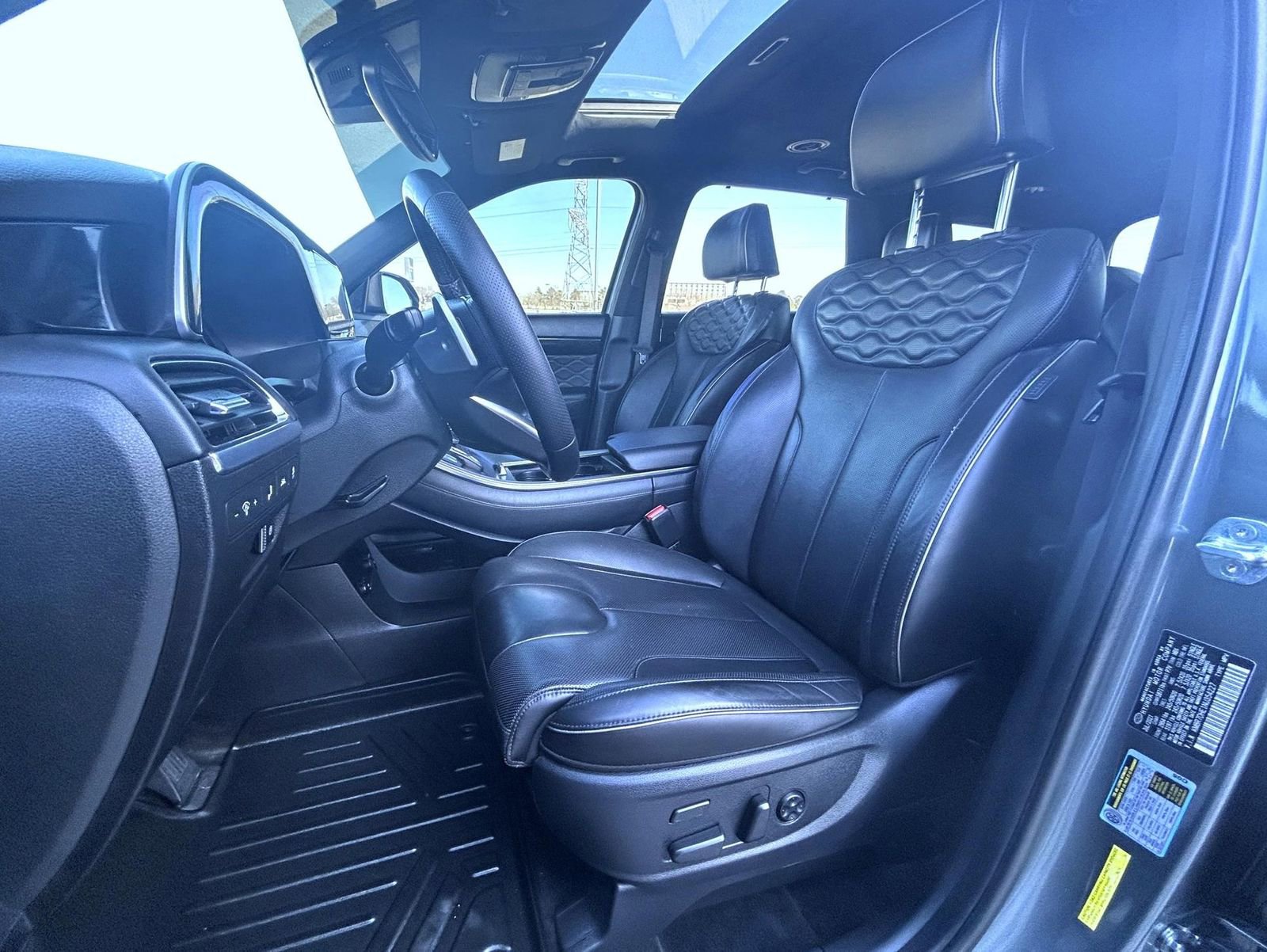 Used 2022 Hyundai Palisade Calligraphy w/ Cargo Package image 10