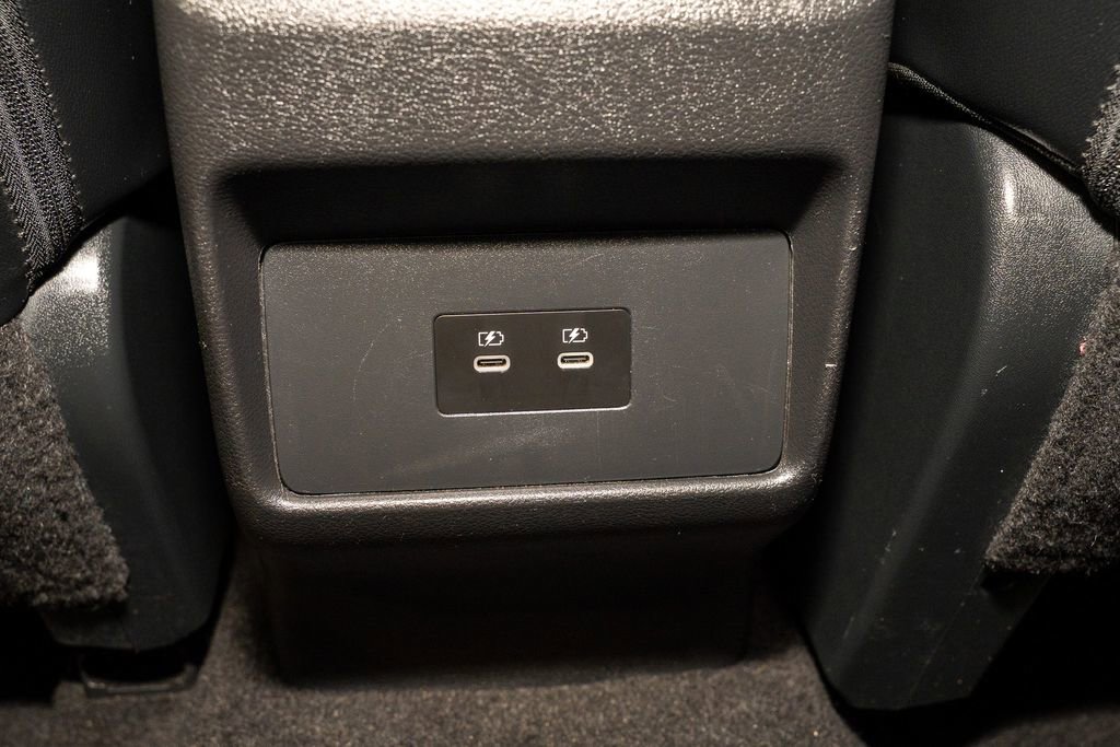 Certified 2025 Nissan Rogue SV image 8