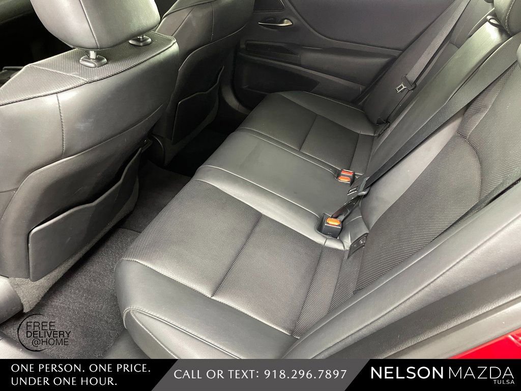 Used 2021 Lexus ES 300h w/ Premium Package image 32