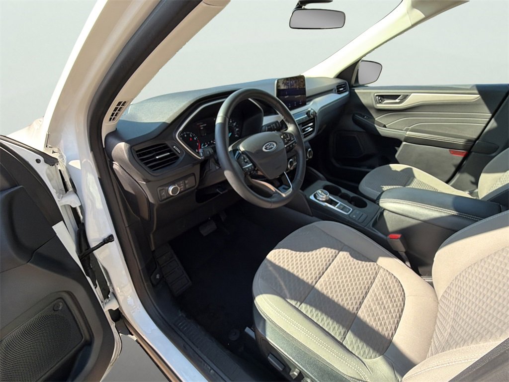 Used 2022 Ford Escape SE w/ SE Sport Appearance Package image 36