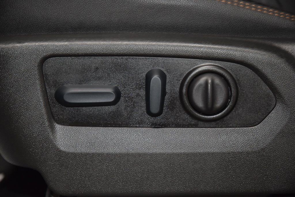 Used 2023 GMC Sierra 2500 AT4 w/ AT4 Premium Plus Package image 44