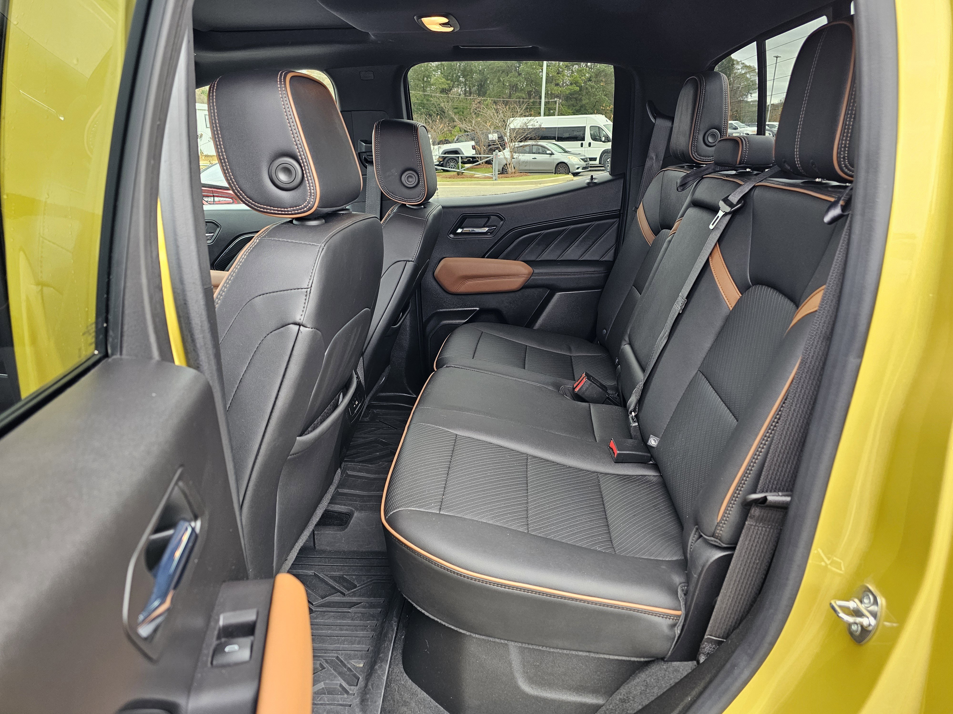 Used 2023 GMC Canyon AT4 w/ AT4 Premium Package image 32