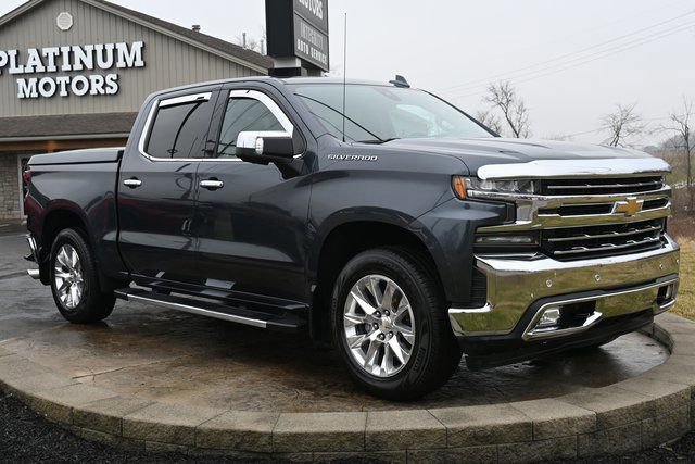 Used 2020 Chevrolet Silverado 1500 LTZ w/ LTZ Premium Package image 3