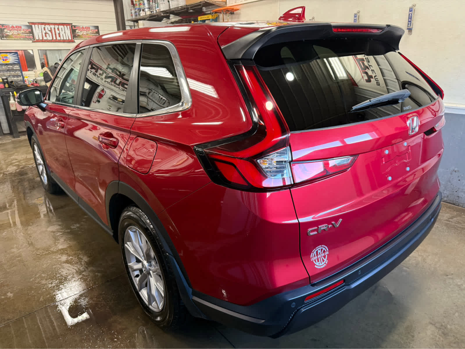 Used 2024 Honda CR-V EX-L image 8