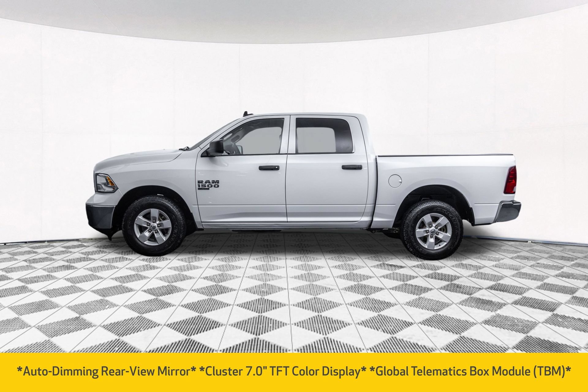 Used 2022 RAM 1500 Classic SLT w/ Electronics Group AWD/4WD image 8