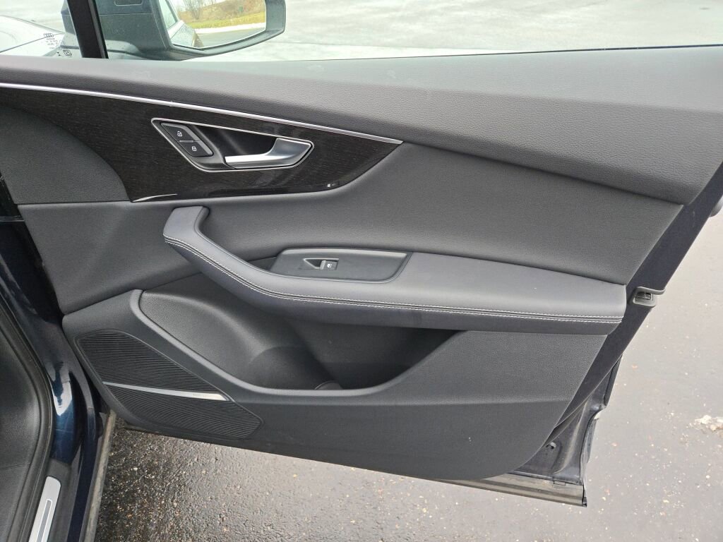 Used 2025 Audi Q7 3.0T Premium Plus image 6