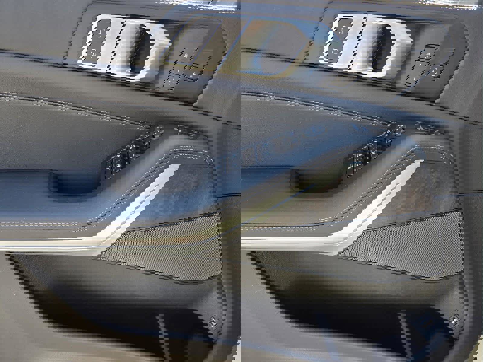 Certified 2026 BMW X5 xDrive50e image 25