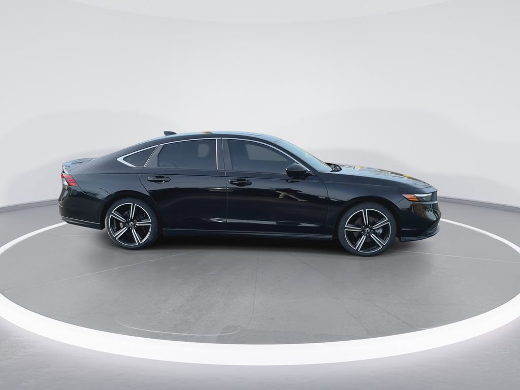 Used 2024 Honda Accord Sport image 9