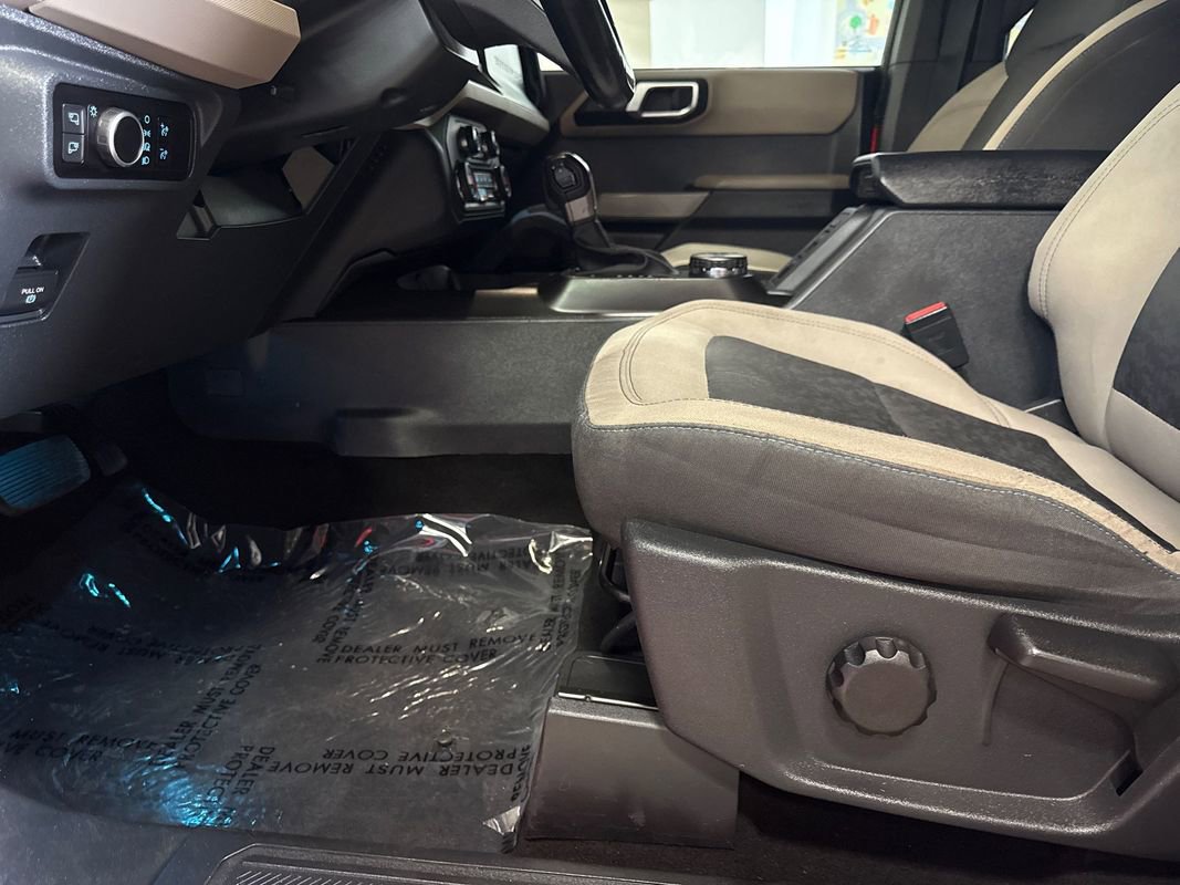 Used 2023 Ford Bronco Wildtrak image 73