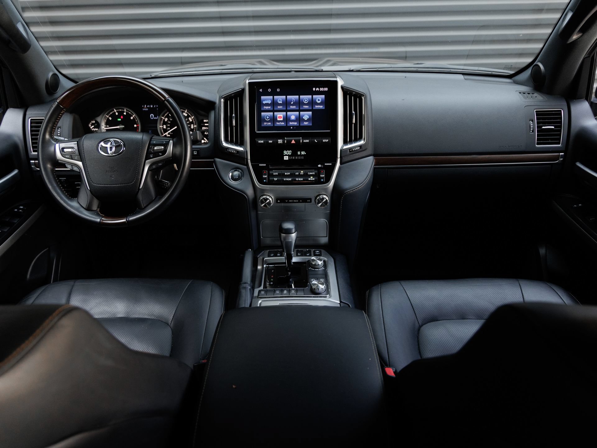 Used 2020 Toyota Land Cruiser Heritage Edition AWD/4WD image 15