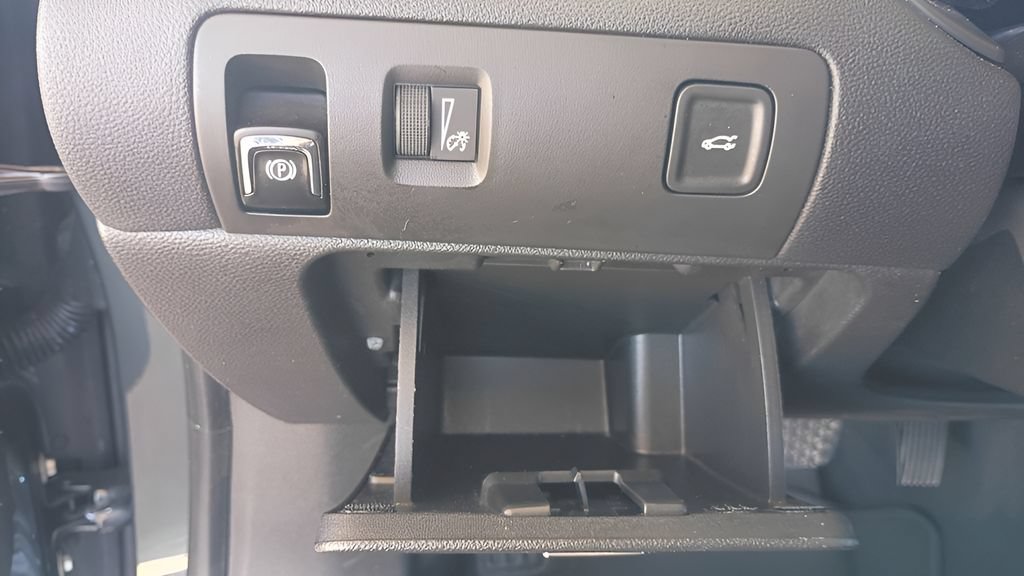 Used 2018 Chevrolet Impala LT FWD image 20