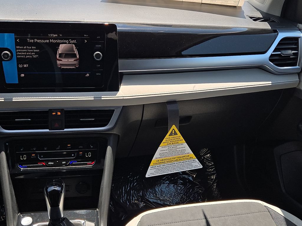 New 2026 Volkswagen Taos SE FWD image 14