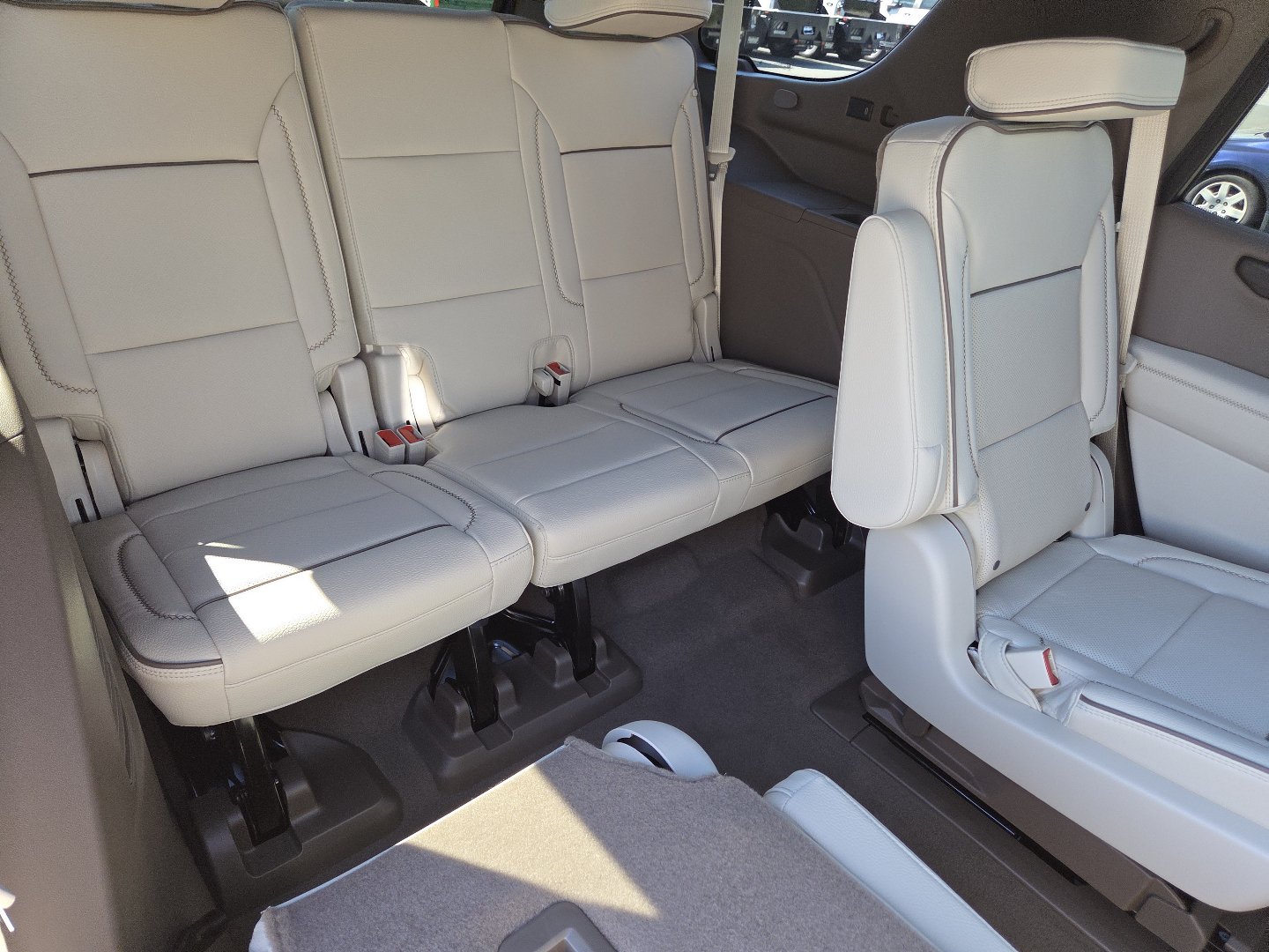 New 2026 GMC Yukon Denali w/ Denali Reserve Package AWD/4WD image 27