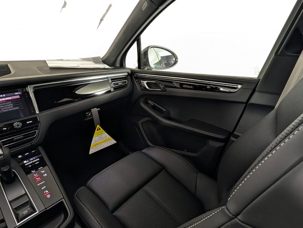 New 2026 Porsche Macan Turbo image 23