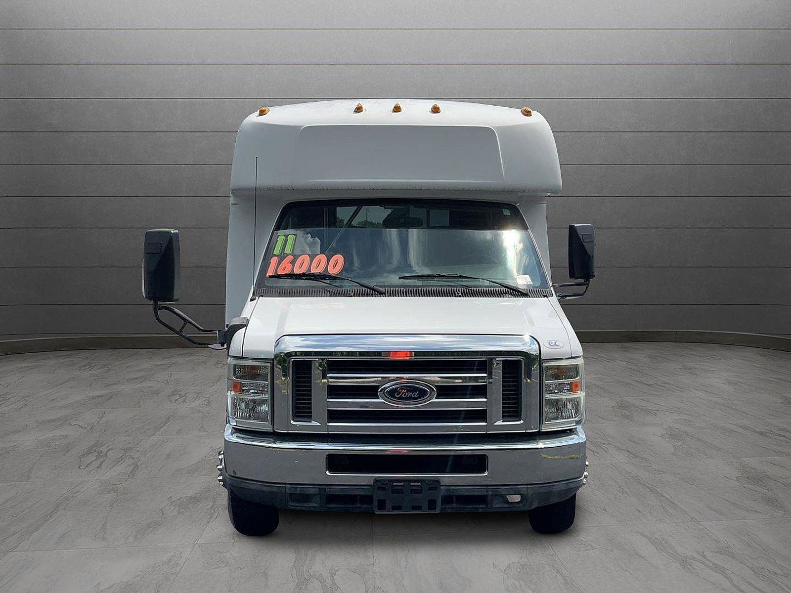 Used 2011 Ford E-350 and Econoline 350 Super Duty w/ Shuttle Bus Prep Pkg image 8