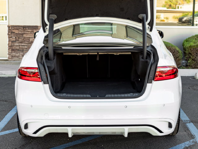 New 2024 Jaguar XF R-Dynamic SE AWD/4WD image 23