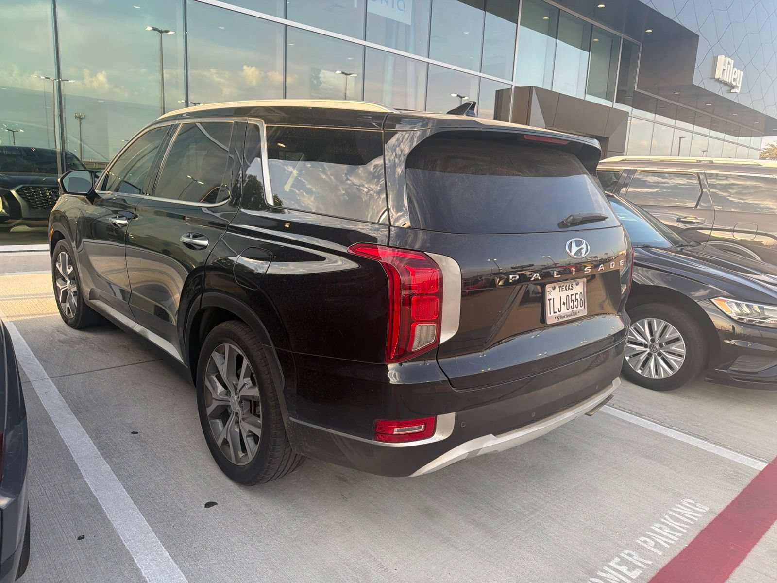 Used 2021 Hyundai Palisade SEL w/ Premium Package FWD image 6