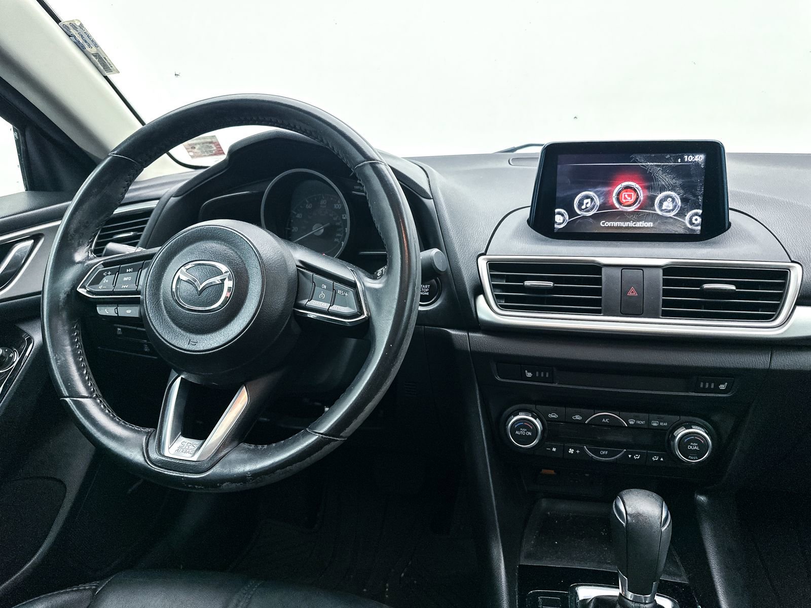 Used 2018 MAZDA MAZDA3 Touring FWD image 4
