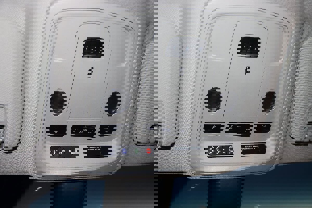 Used 2016 Cadillac XTS Luxury image 42