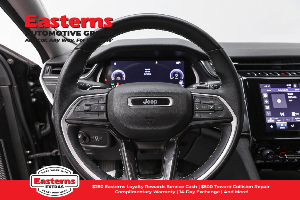 Used 2022 Jeep Grand Cherokee L Laredo w/ Luxury Tech Group I AWD/4WD image 11