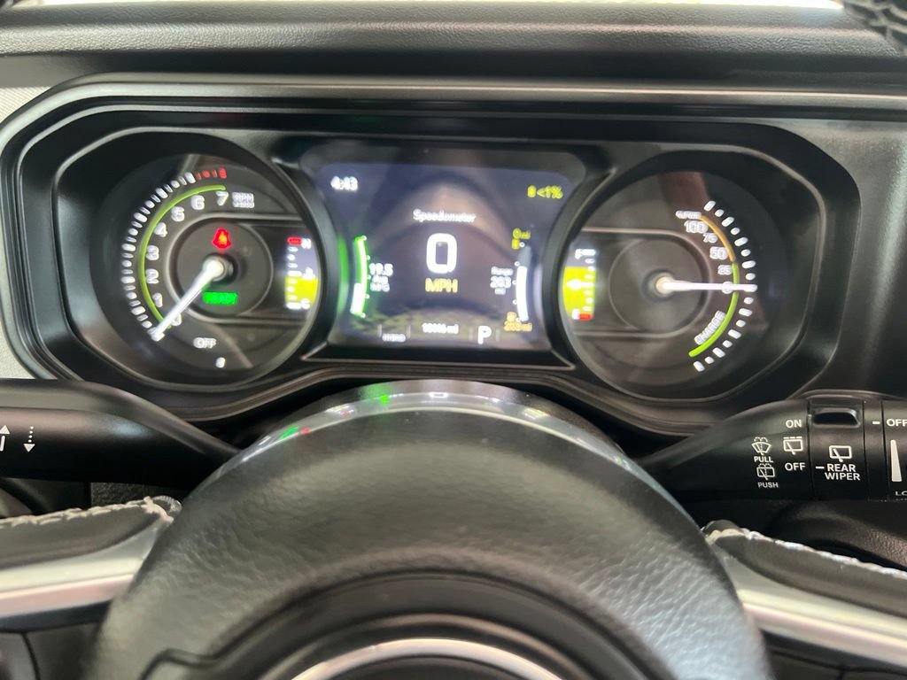 Used 2025 Jeep Wrangler Unlimited Sahara w/ Safety Group AWD/4WD image 38