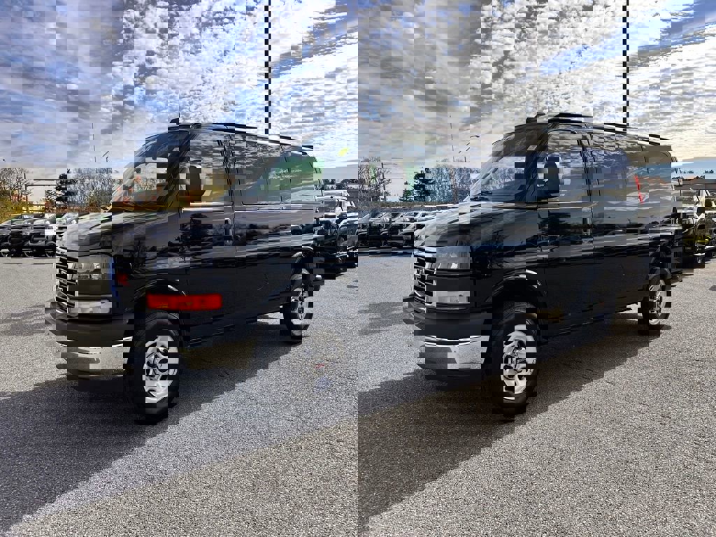 New 2025 GMC Savana 2500 LT w/ LT Preferred Equipment Group video 2