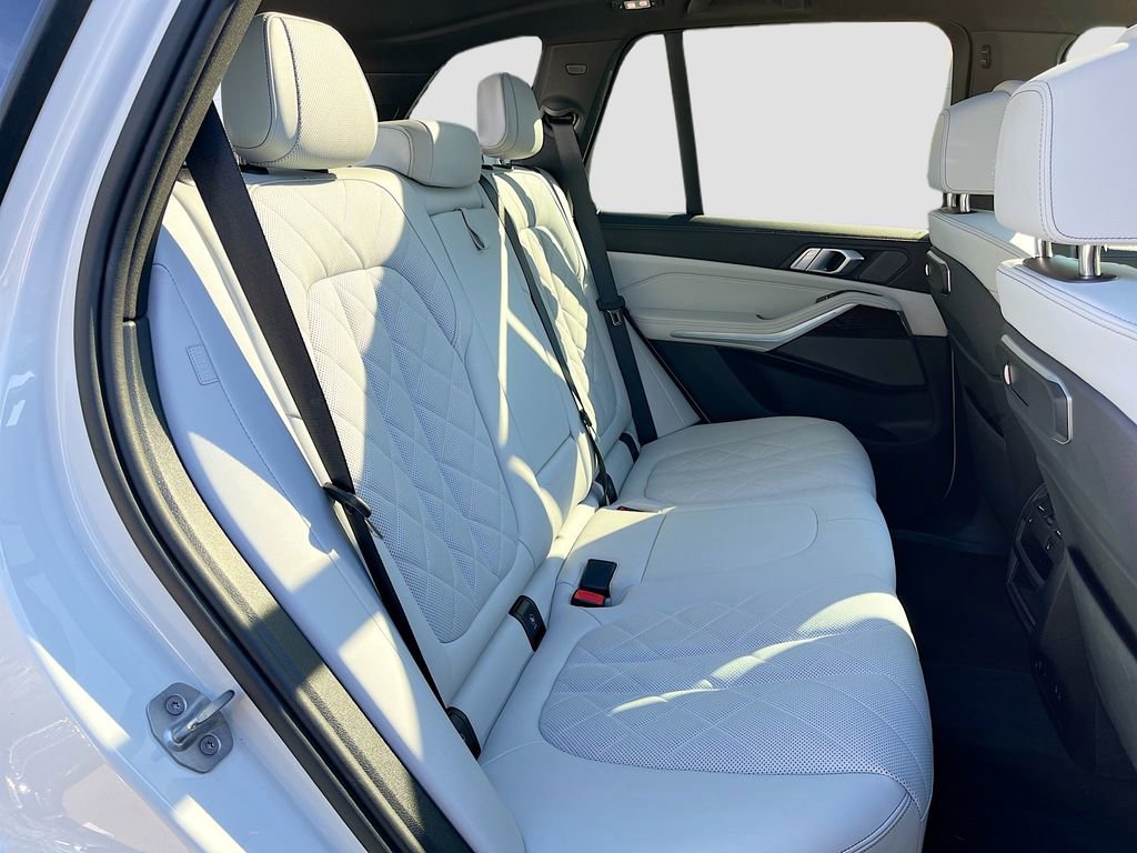 Used 2024 BMW X5 xDrive40i w/ M Sport Package image 35