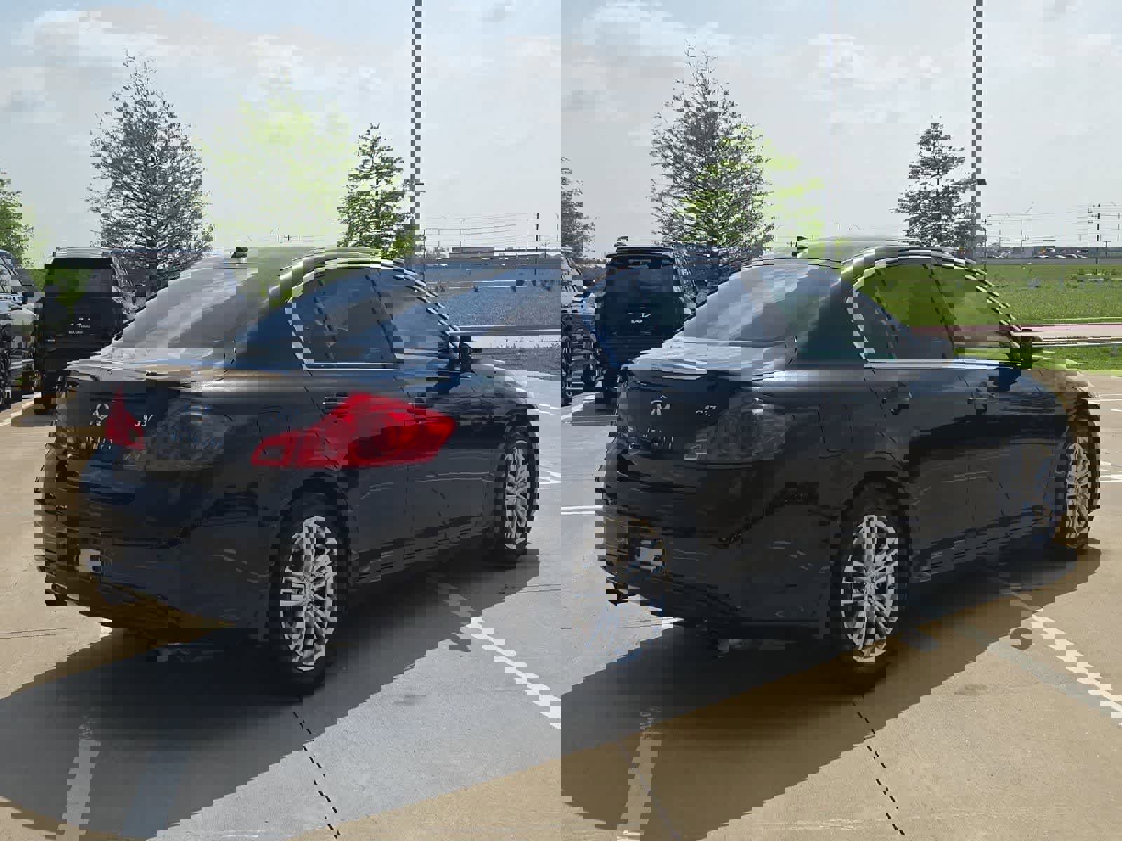 Used 2013 INFINITI G37 Journey w/ Premium Pkg image 6