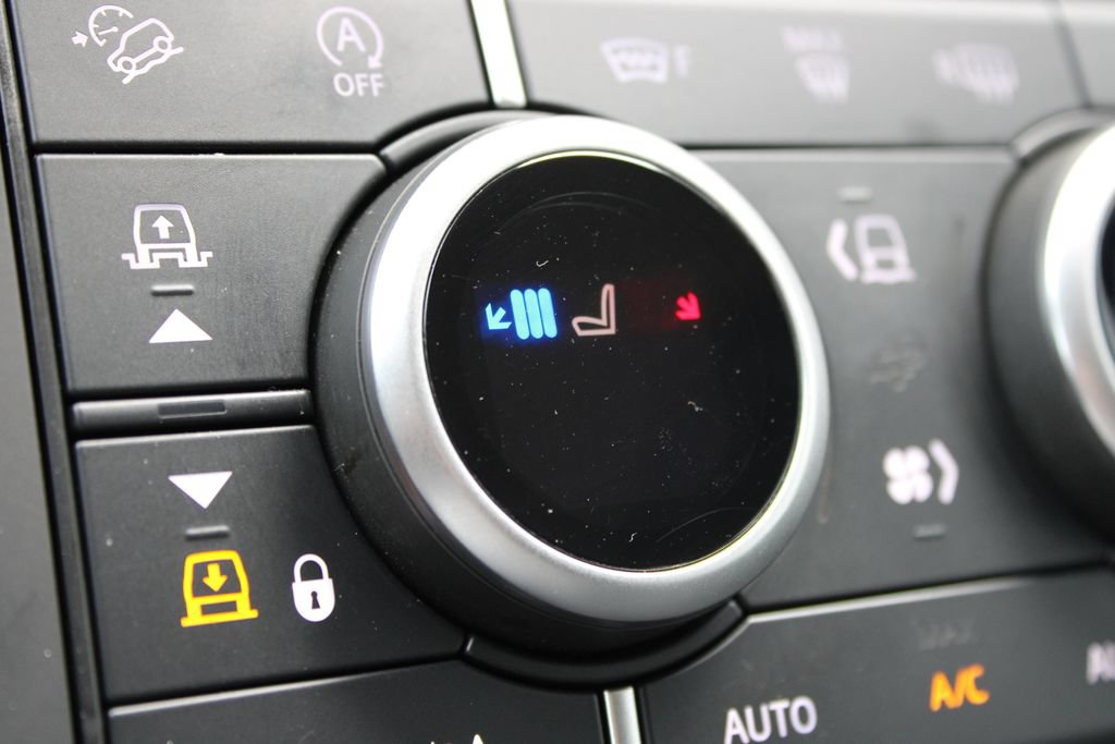 Used 2023 Land Rover Defender 130 First Edition AWD/4WD image 15
