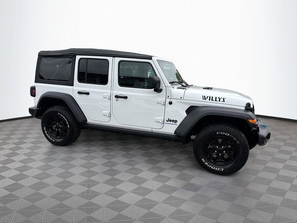 Used 2023 Jeep Wrangler Unlimited w/ Cold Weather Group image 5