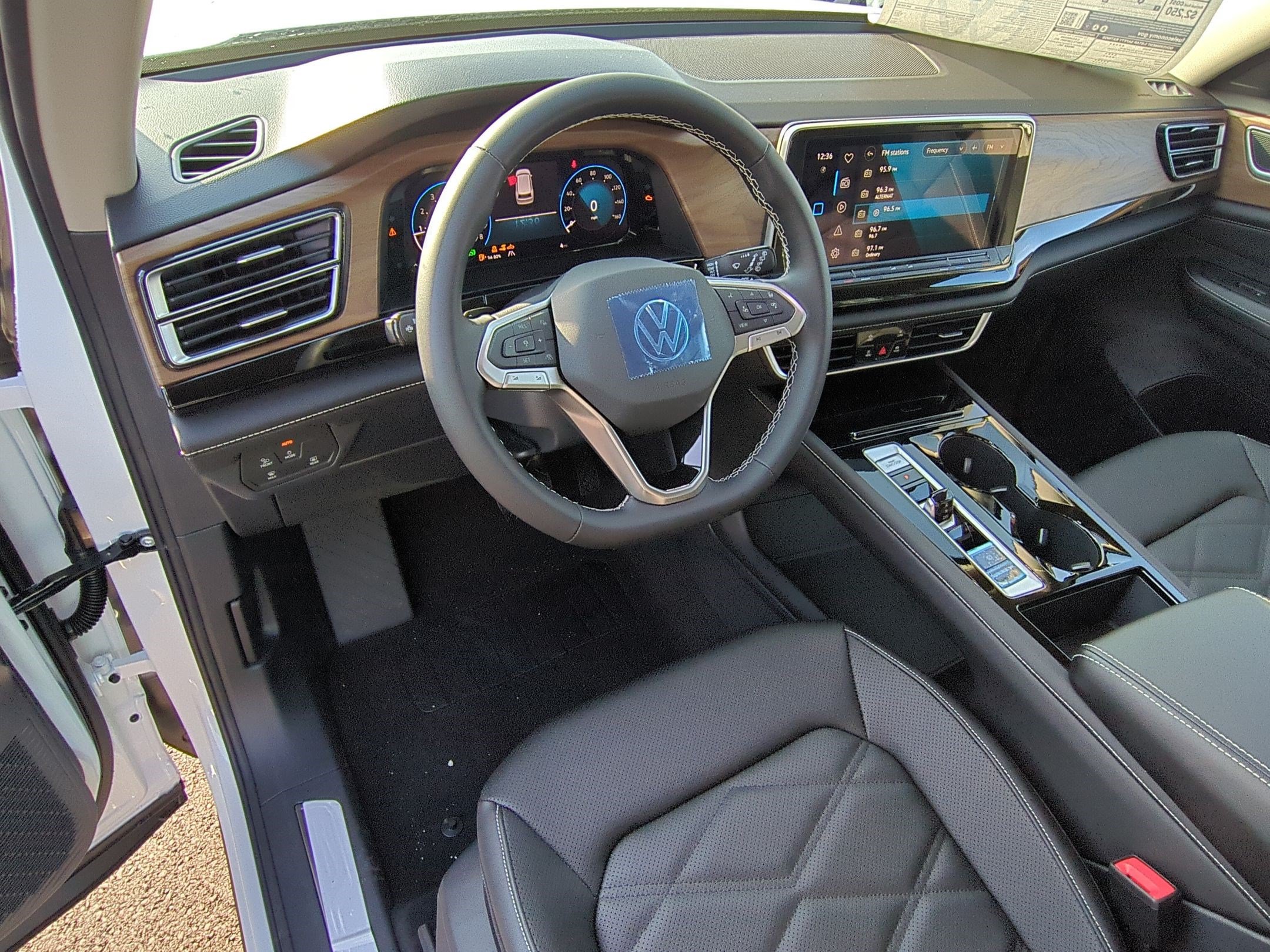 New 2026 Volkswagen Atlas Peak Edition AWD/4WD image 11