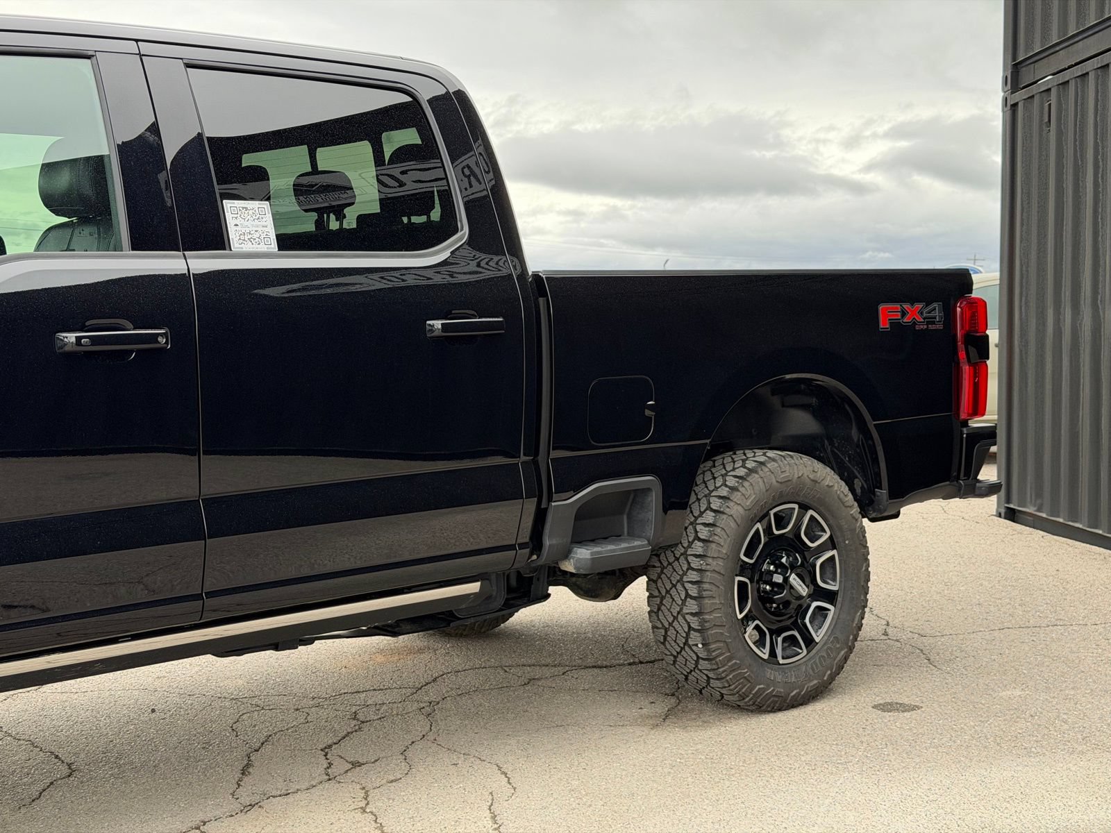 Used 2025 Ford F350 Platinum image 13