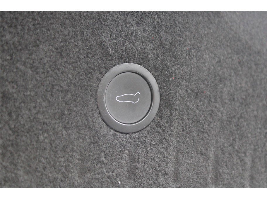 Used 2022 Tesla Model S Plaid AWD/4WD image 30