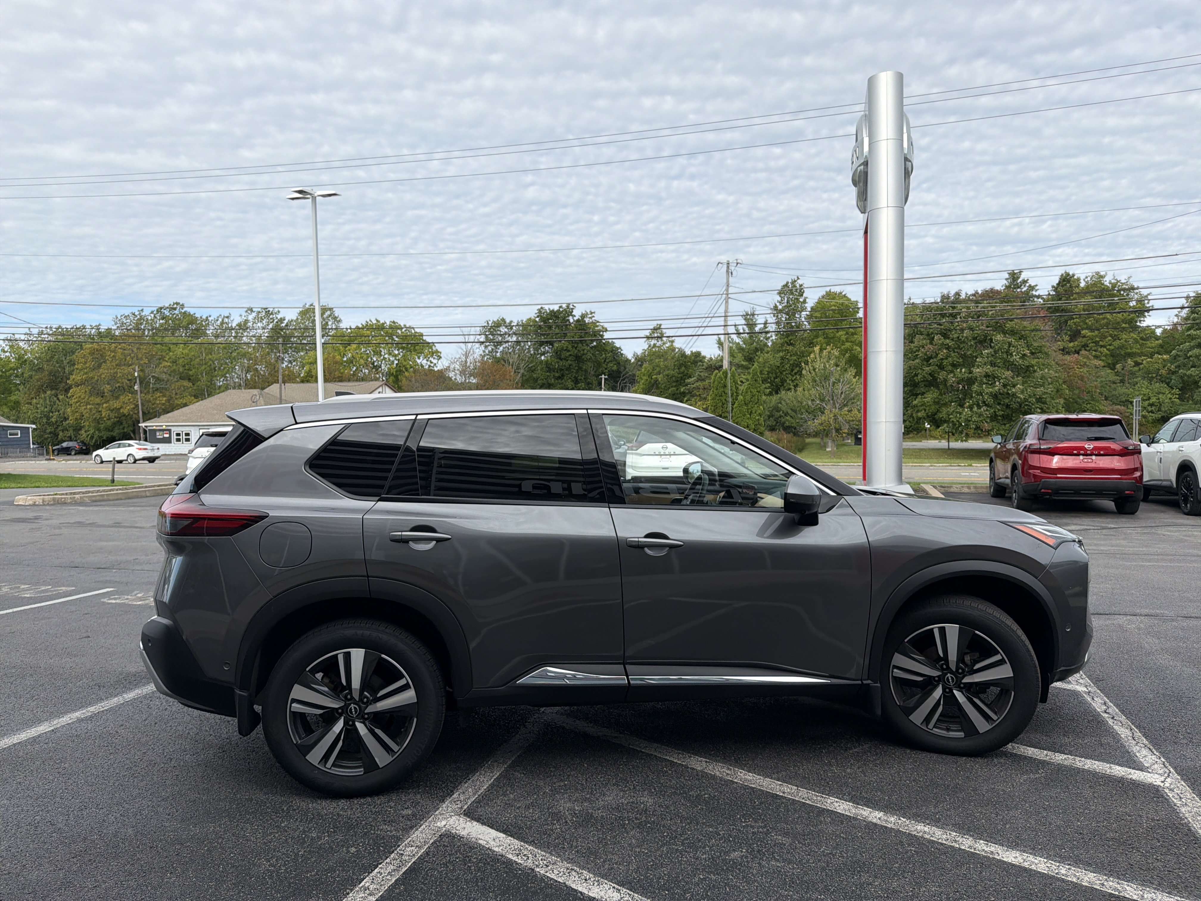 Certified 2023 Nissan Rogue Platinum AWD/4WD image 9