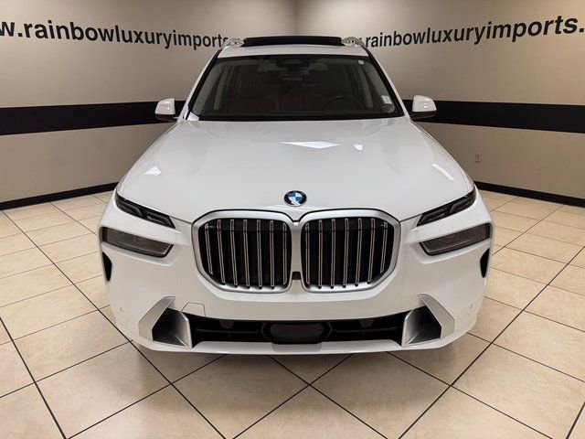 Used 2025 BMW X7 xDrive40i image 2