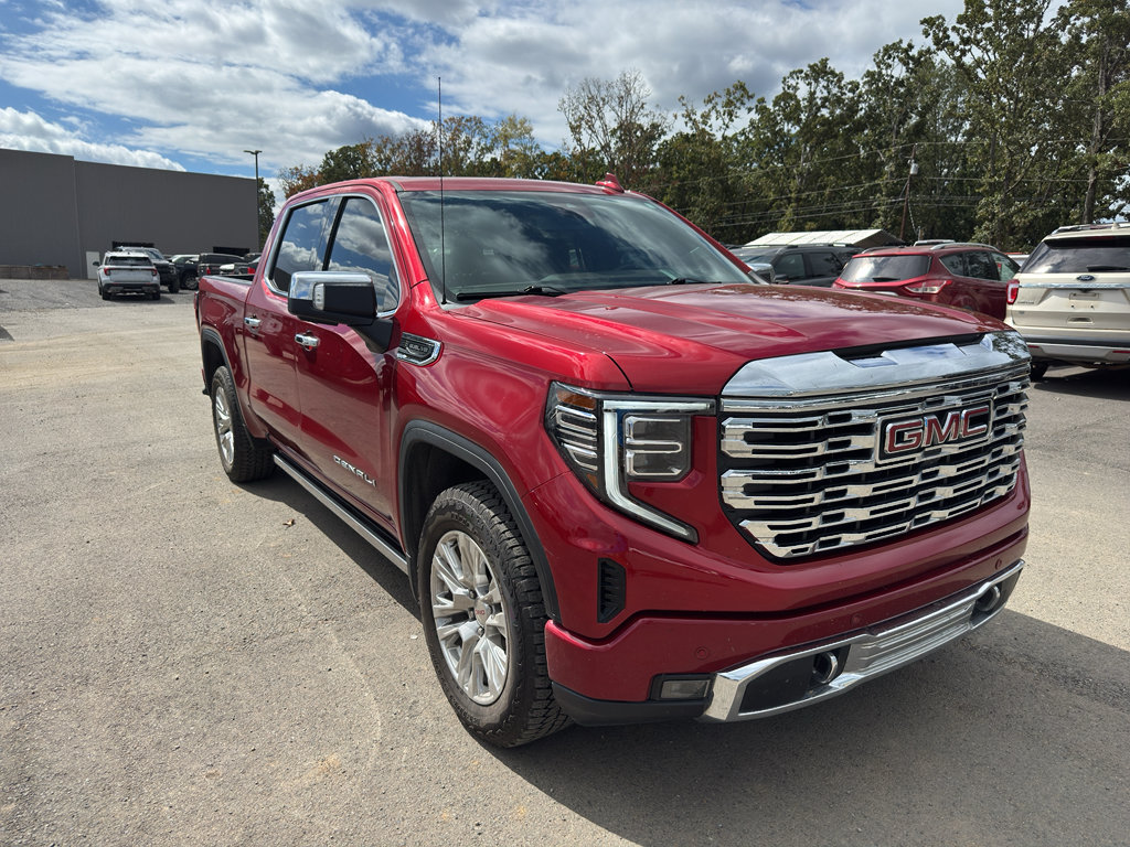 Used 2024 GMC Sierra 1500 Denali AWD/4WD image 3