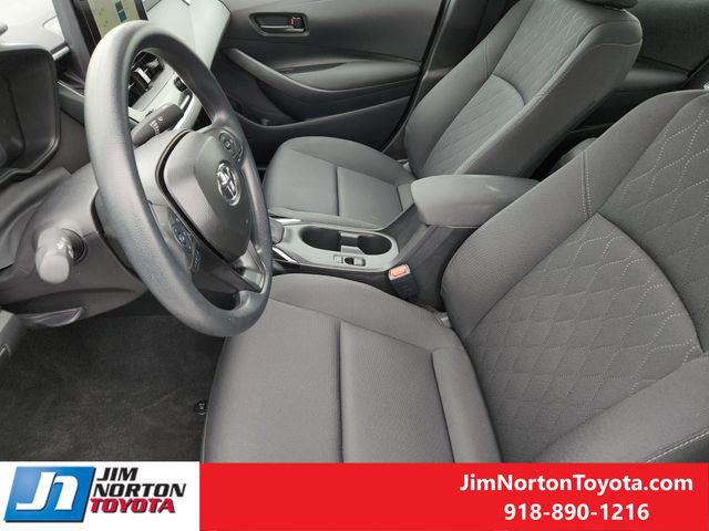 Used 2025 Toyota Corolla LE FWD image 14