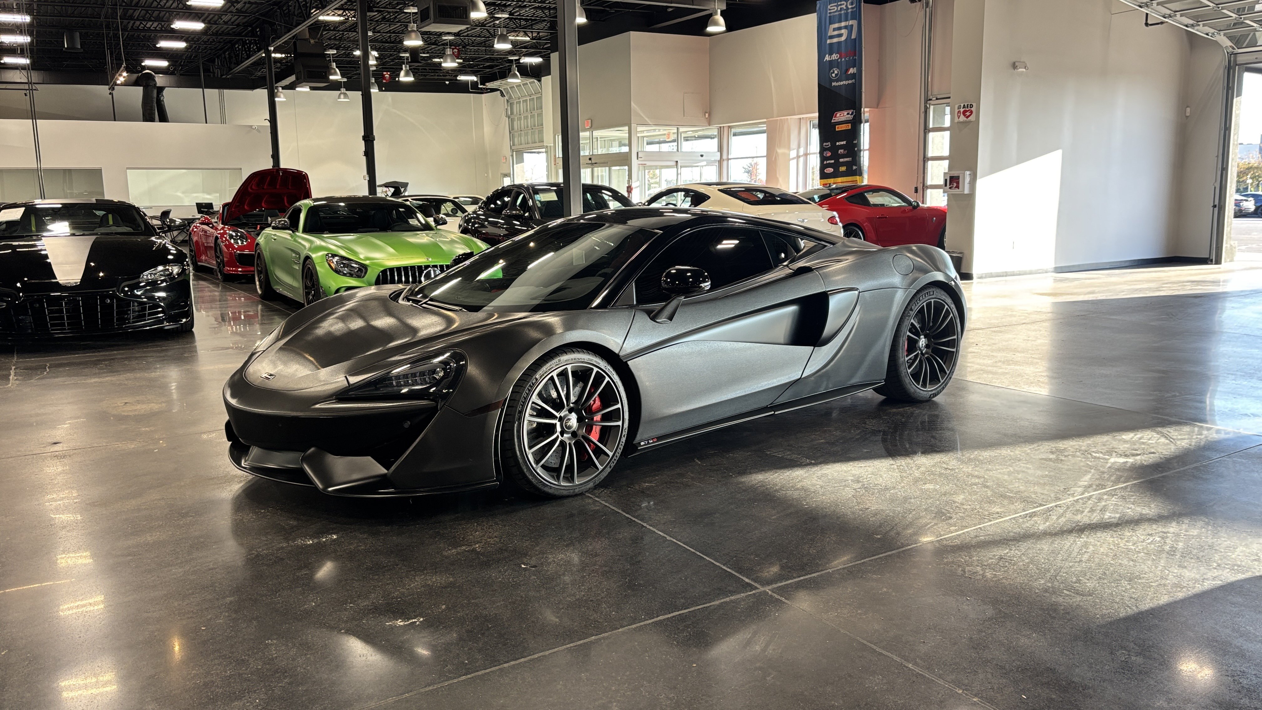 Used 2016 McLaren 570S Coupe RWD image 3