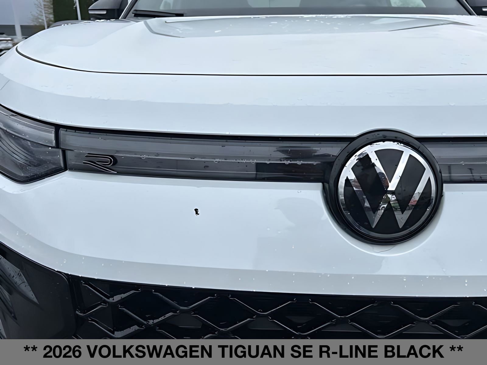 New 2026 Volkswagen Tiguan SE R-Line AWD/4WD image 9