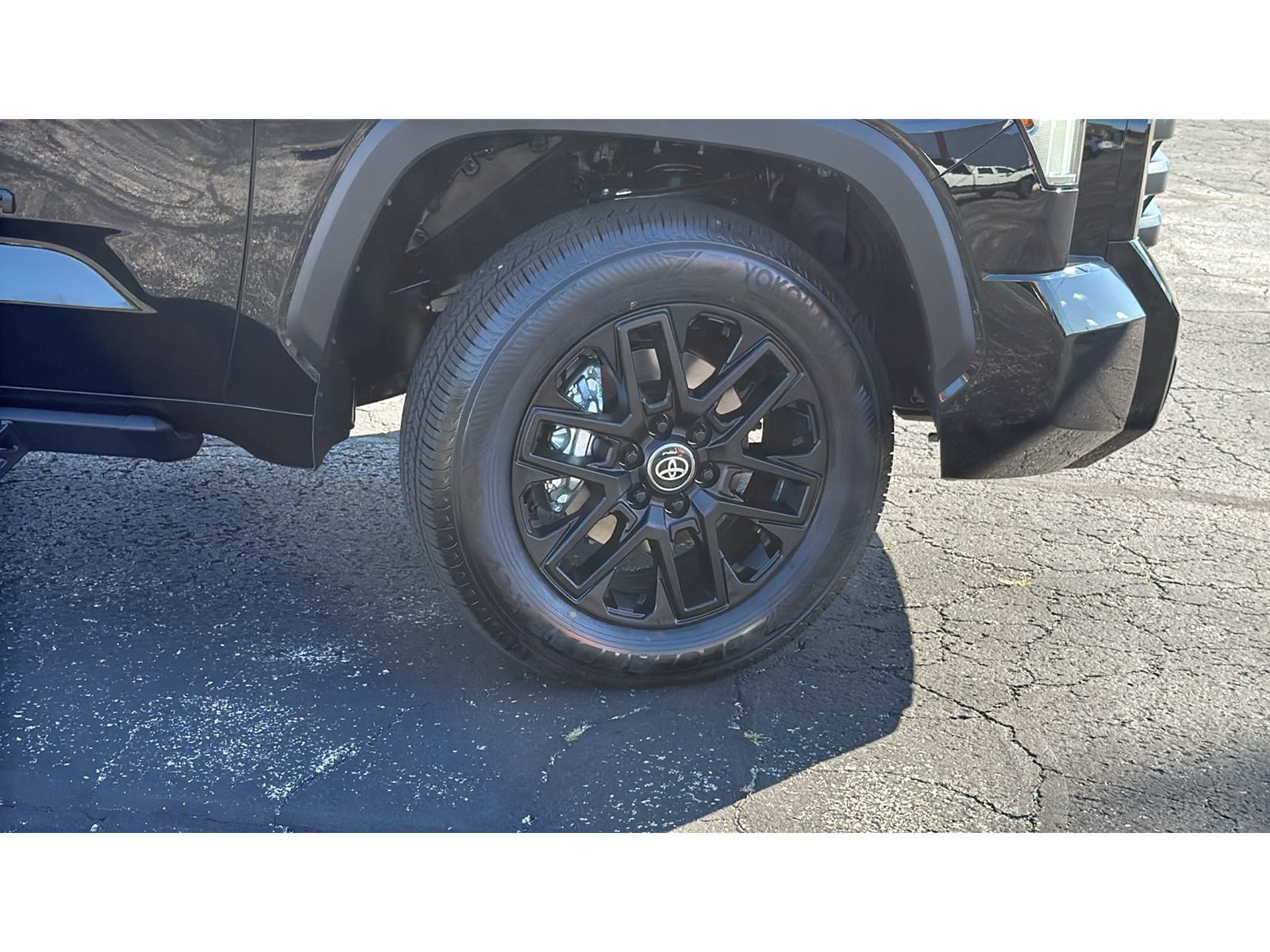 New 2026 Toyota Tundra Limited AWD/4WD image 9